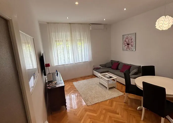 Apartament Marino *